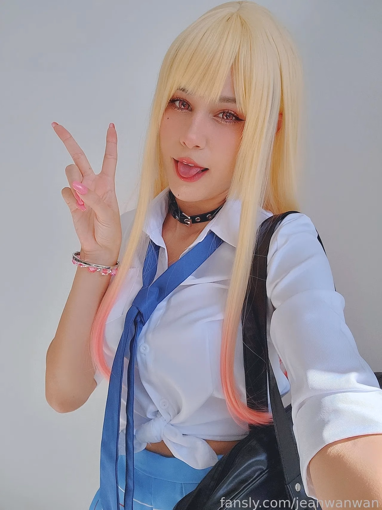 Jean Wanwan as Marin Kitagawa — cosplay photo 26 of 36