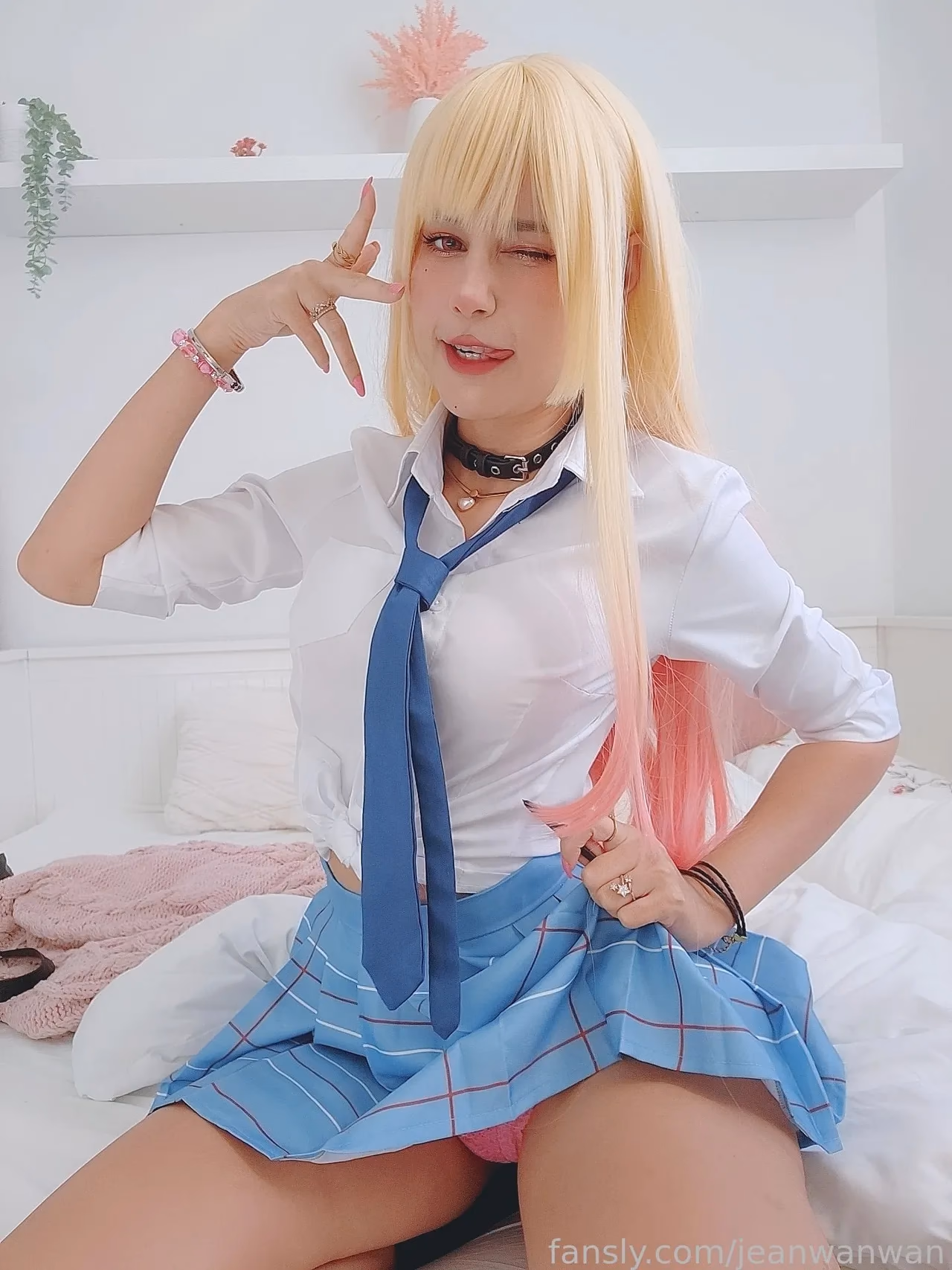 Jean Wanwan as Marin Kitagawa — cosplay photo 3 of 36