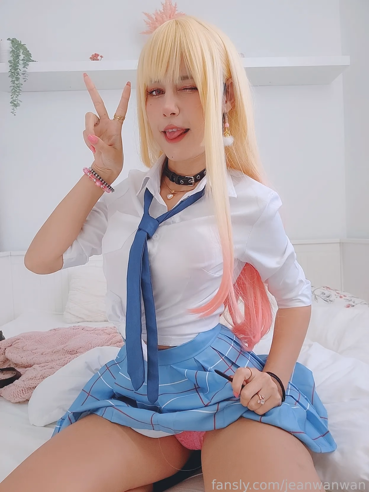 Jean Wanwan as Marin Kitagawa — cosplay photo 33 of 36