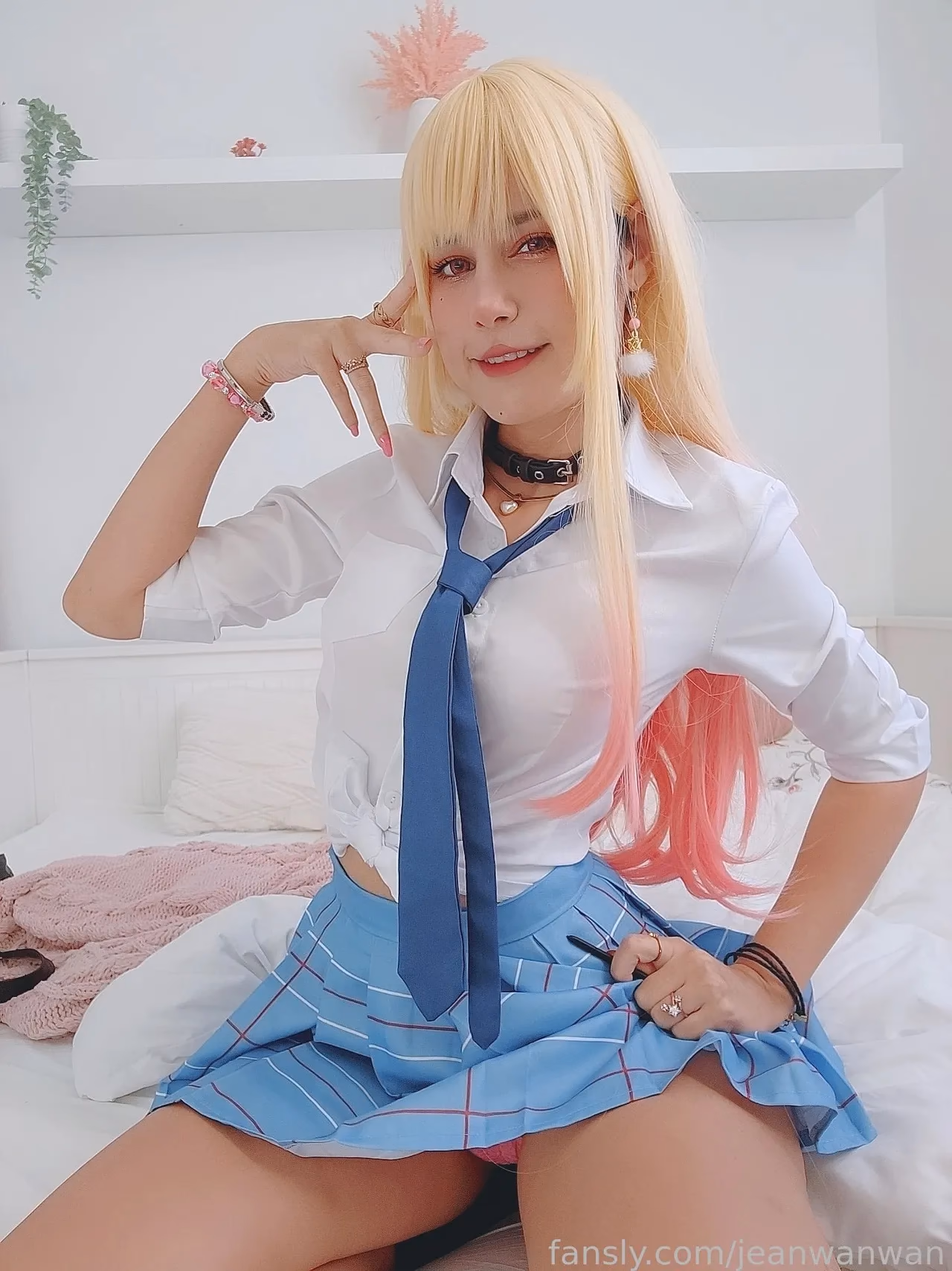 Jean Wanwan as Marin Kitagawa — cosplay photo 5 of 36