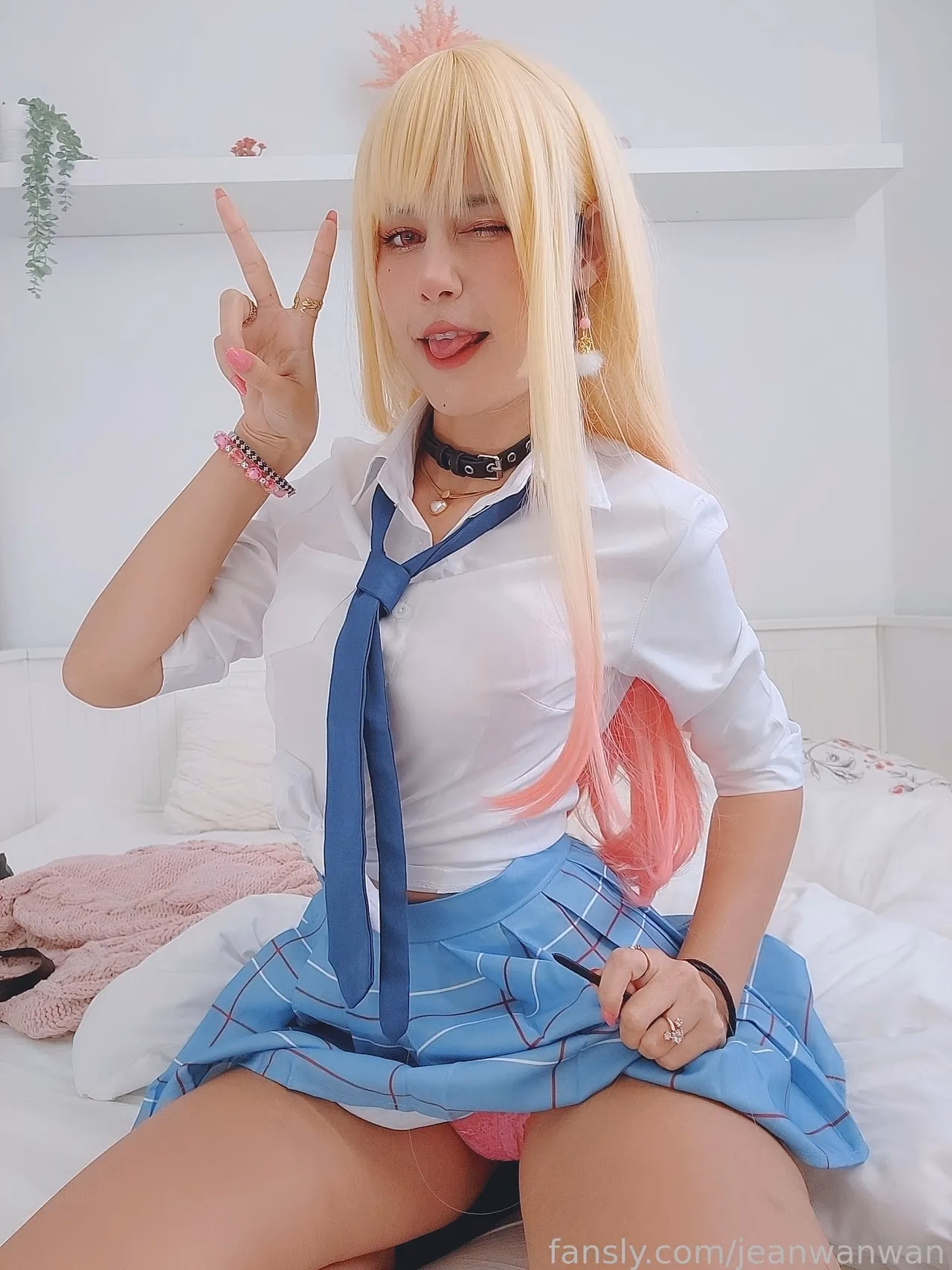 Jean Wanwan as Marin Kitagawa — cosplay photo 7 of 36