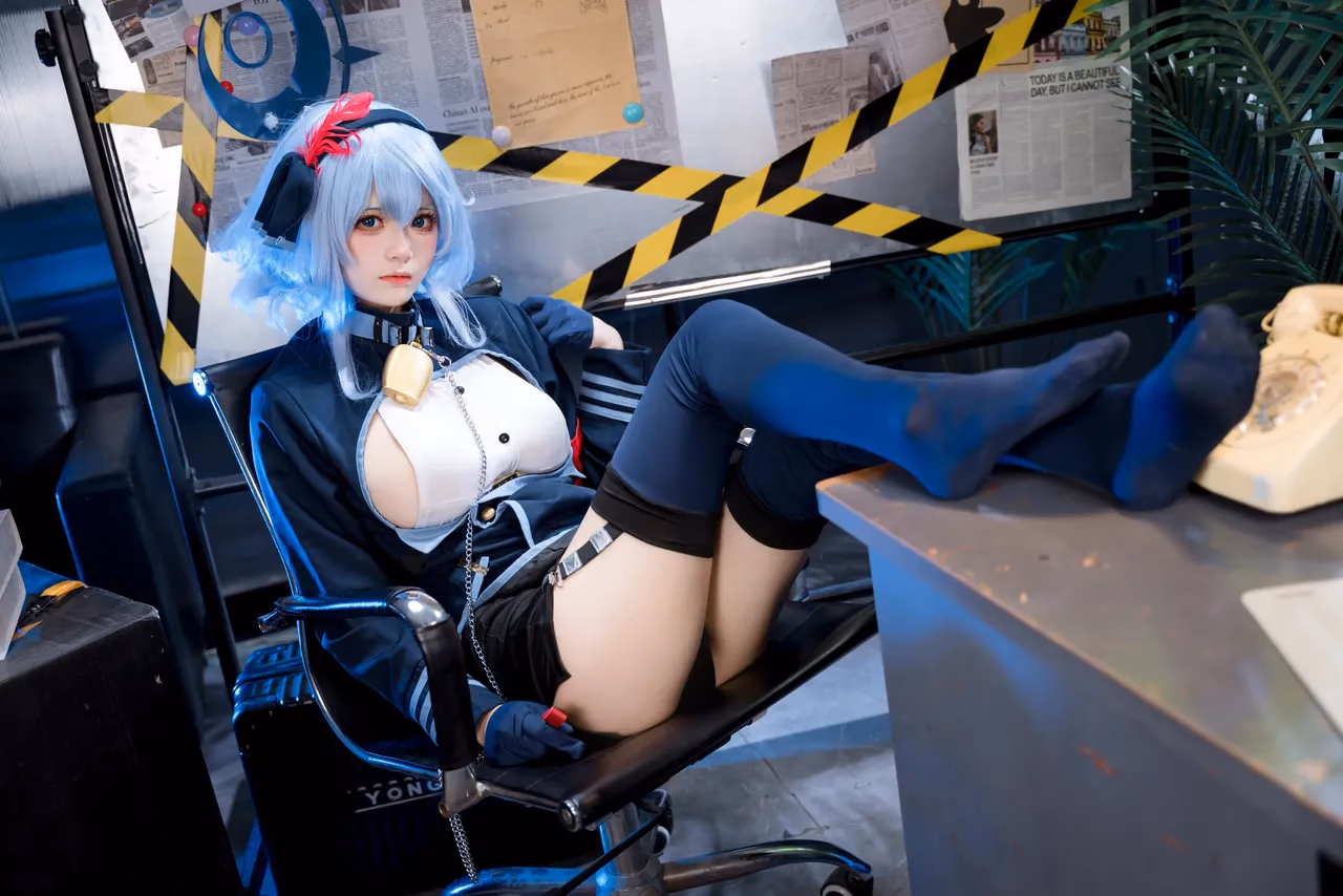 Jiuqi as Ako Amau — cosplay photo 16 of 46