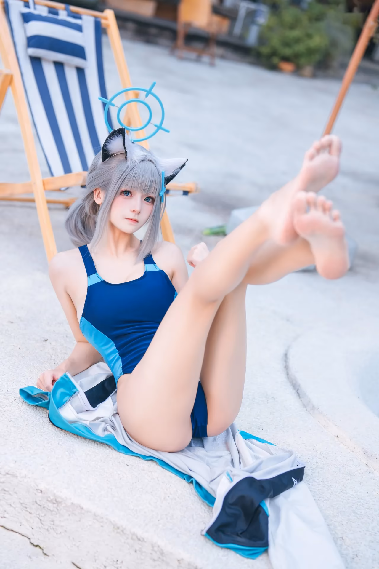 Jiuqi as Shiroko Sunaookami — cosplay photo 2 of 34