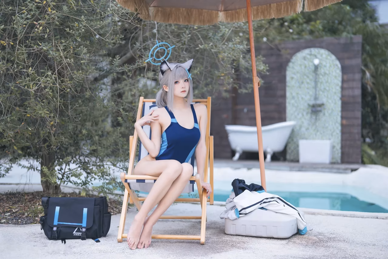 Jiuqi as Shiroko Sunaookami — cosplay photo 22 of 34