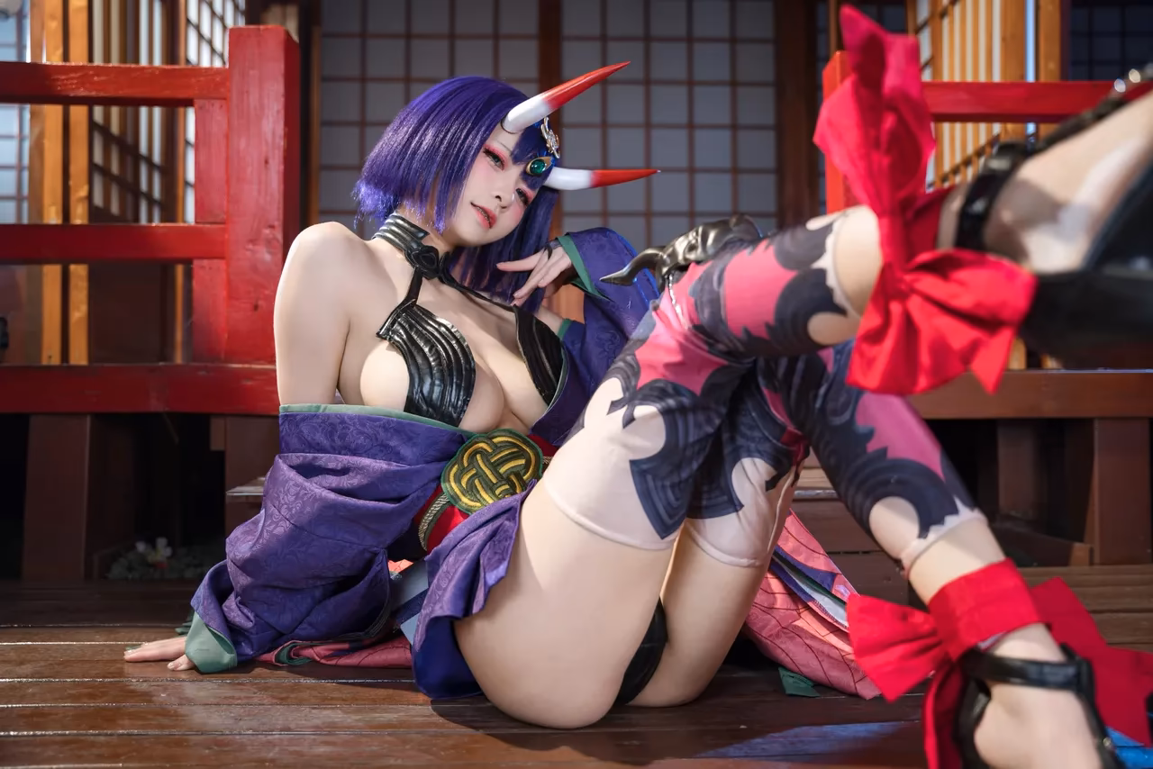 Jiuqi as Shuten-Douji — cosplay photo 11 of 92