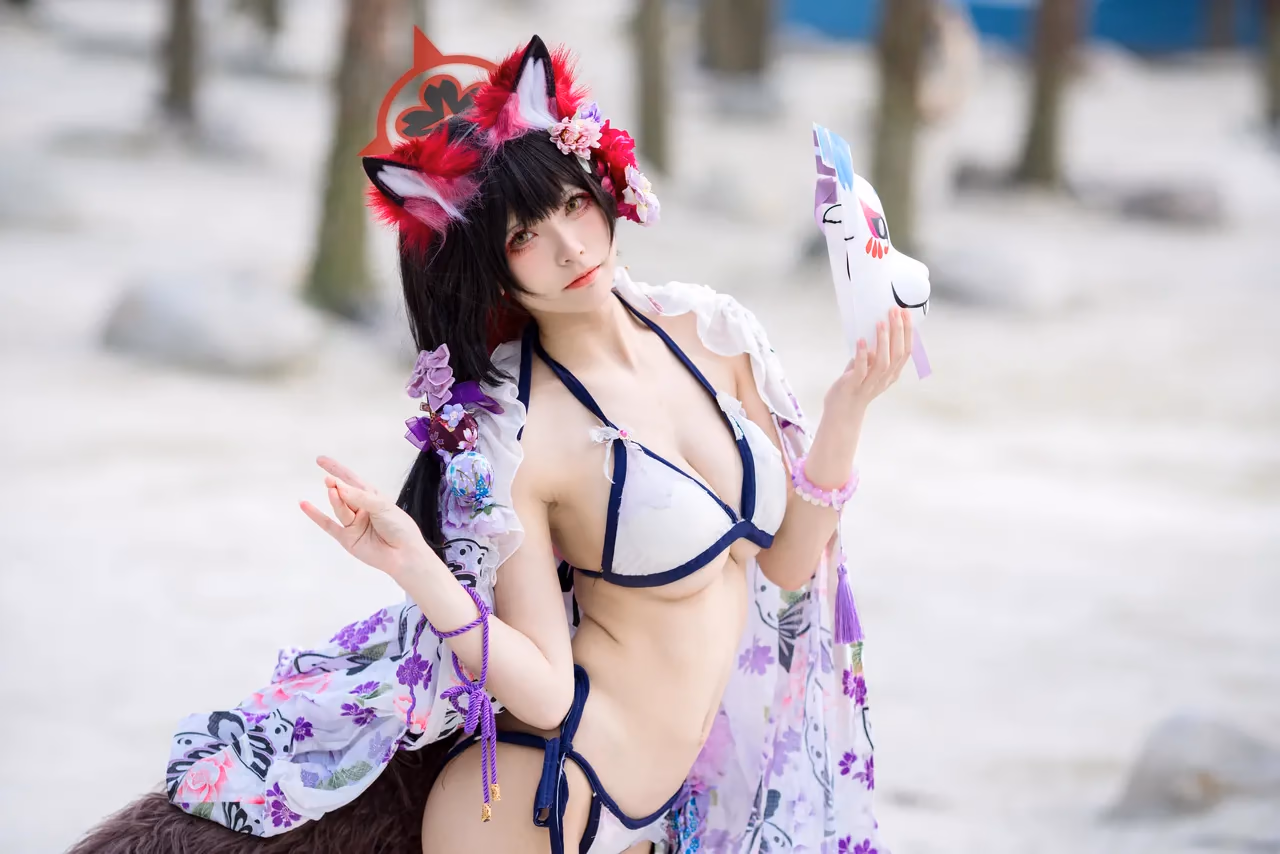 Jiuqi as Wakamo Kosaka — cosplay photo 4 of 23
