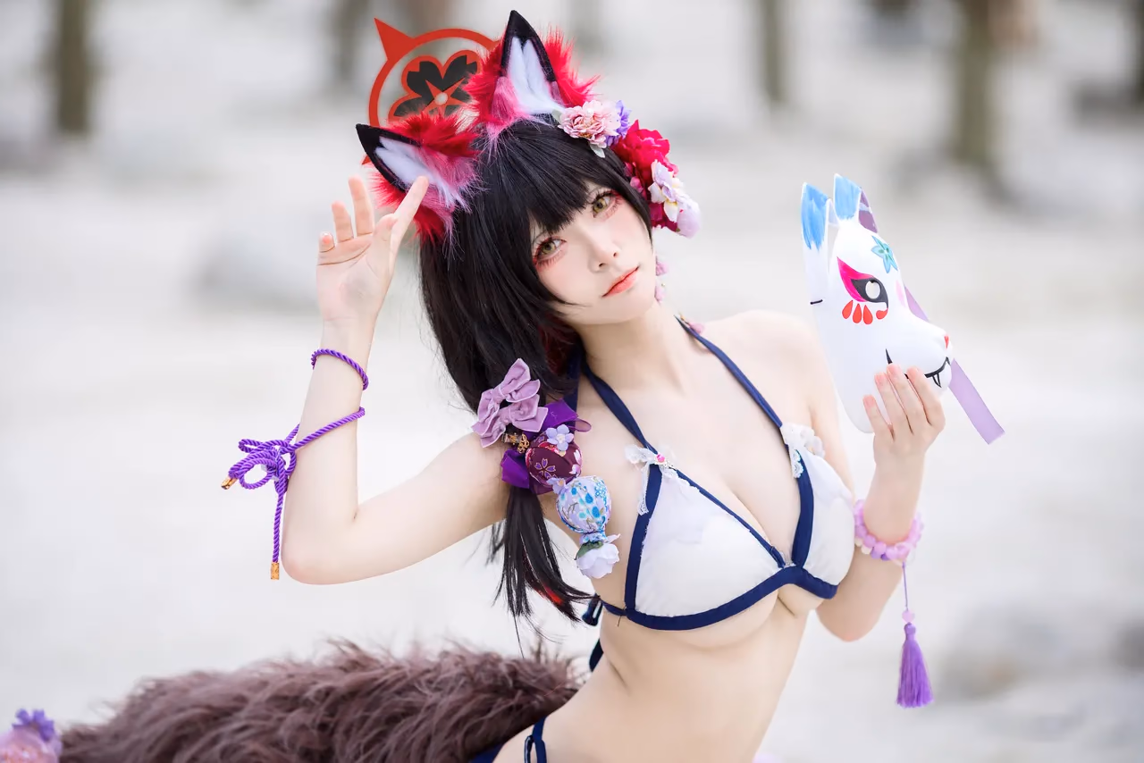 Jiuqi as Wakamo Kosaka — cosplay photo 6 of 23