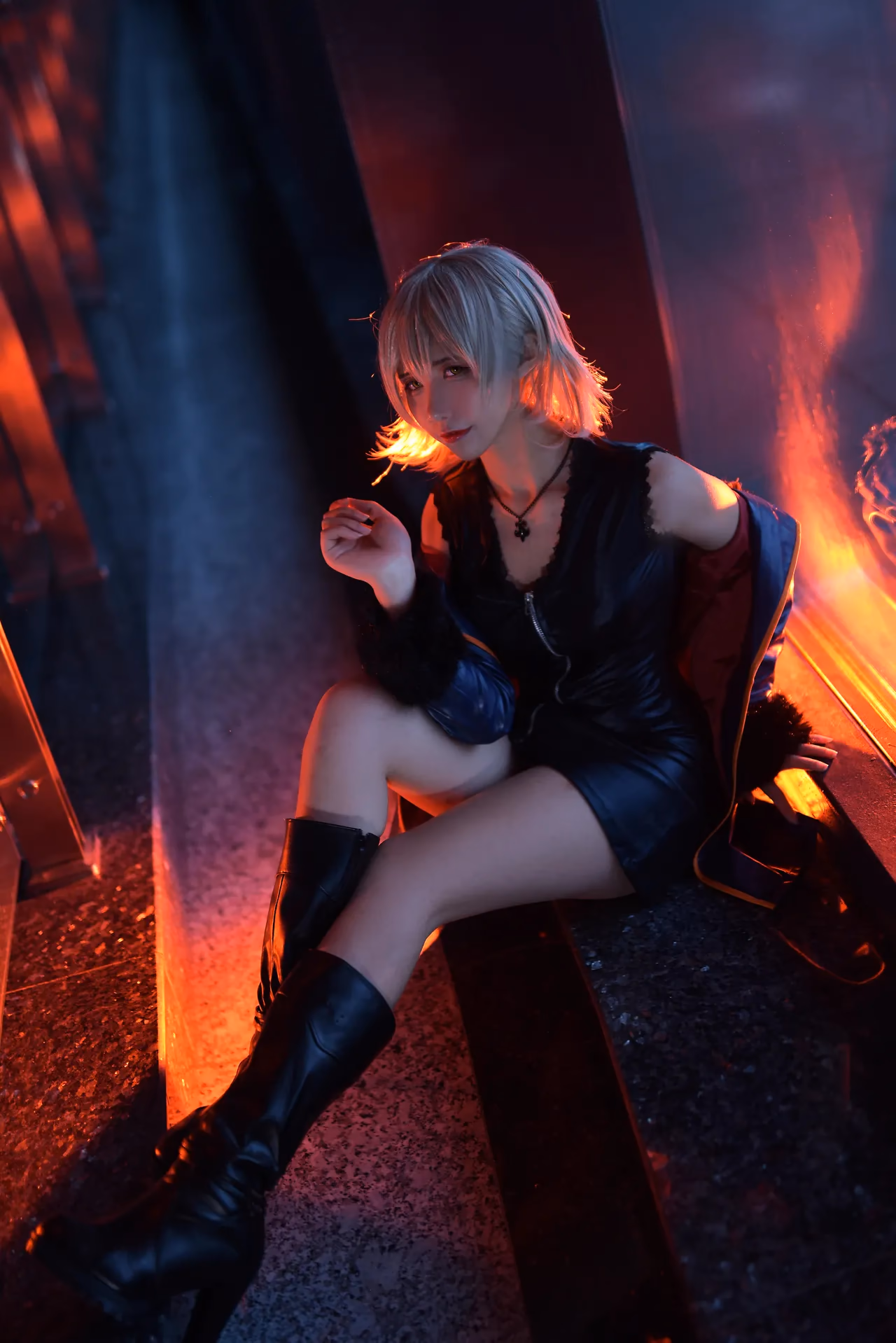 Jiuqu Jean as Jeanne d'Arc (Alter) — cosplay photo 13 of 20