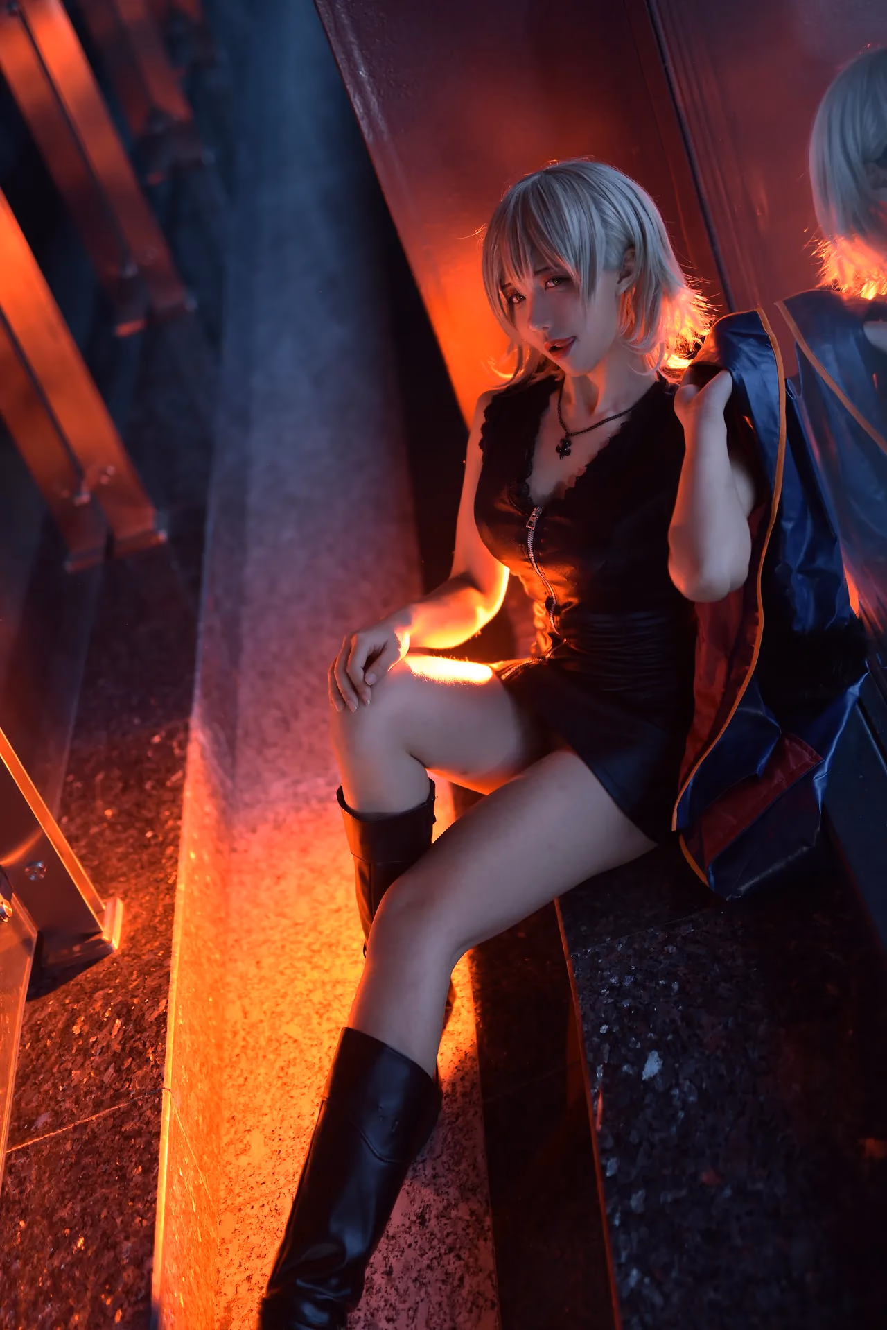 Jiuqu Jean as Jeanne d'Arc (Alter) — cosplay photo 15 of 20