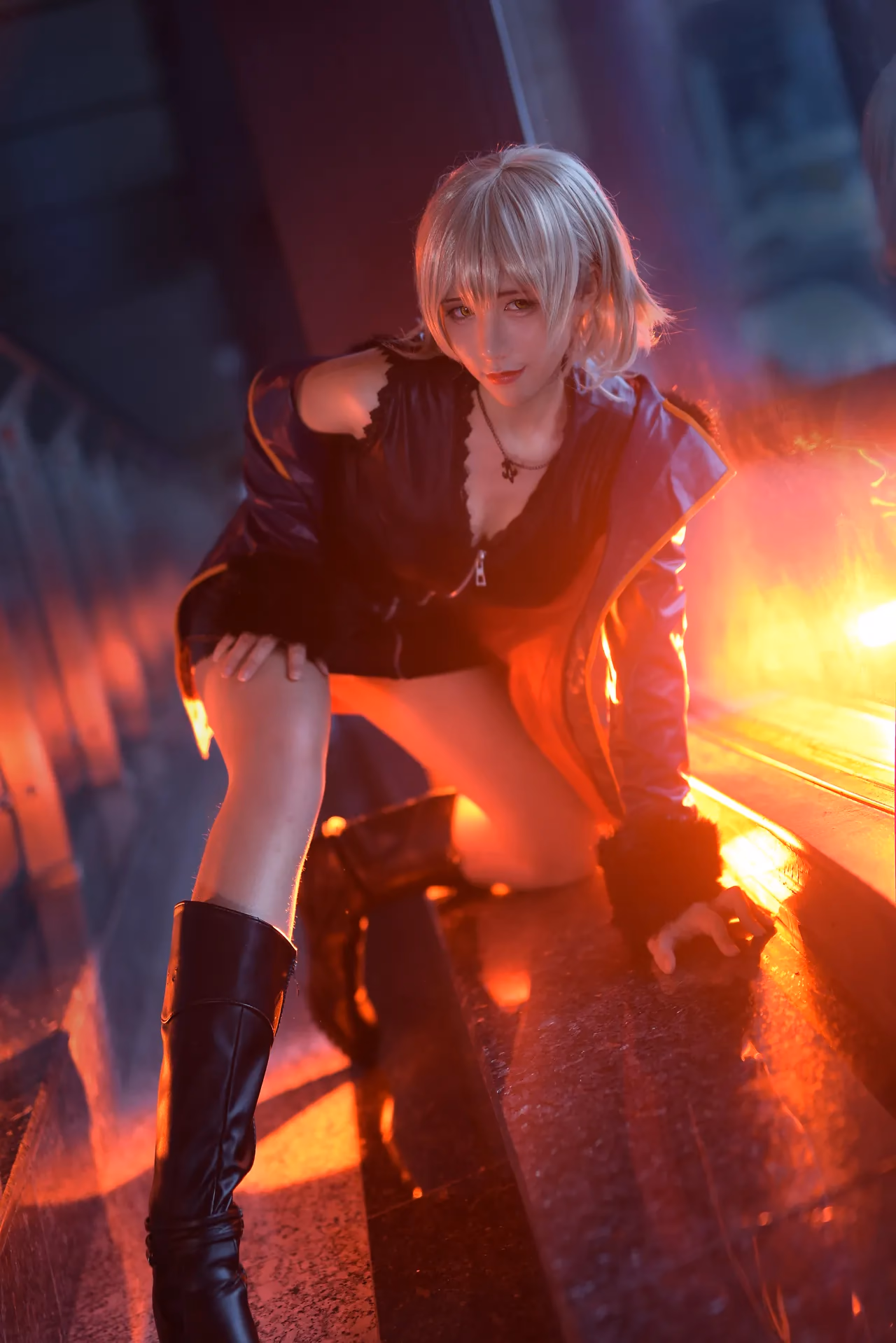 Jiuqu Jean as Jeanne d'Arc (Alter) — cosplay photo 16 of 20