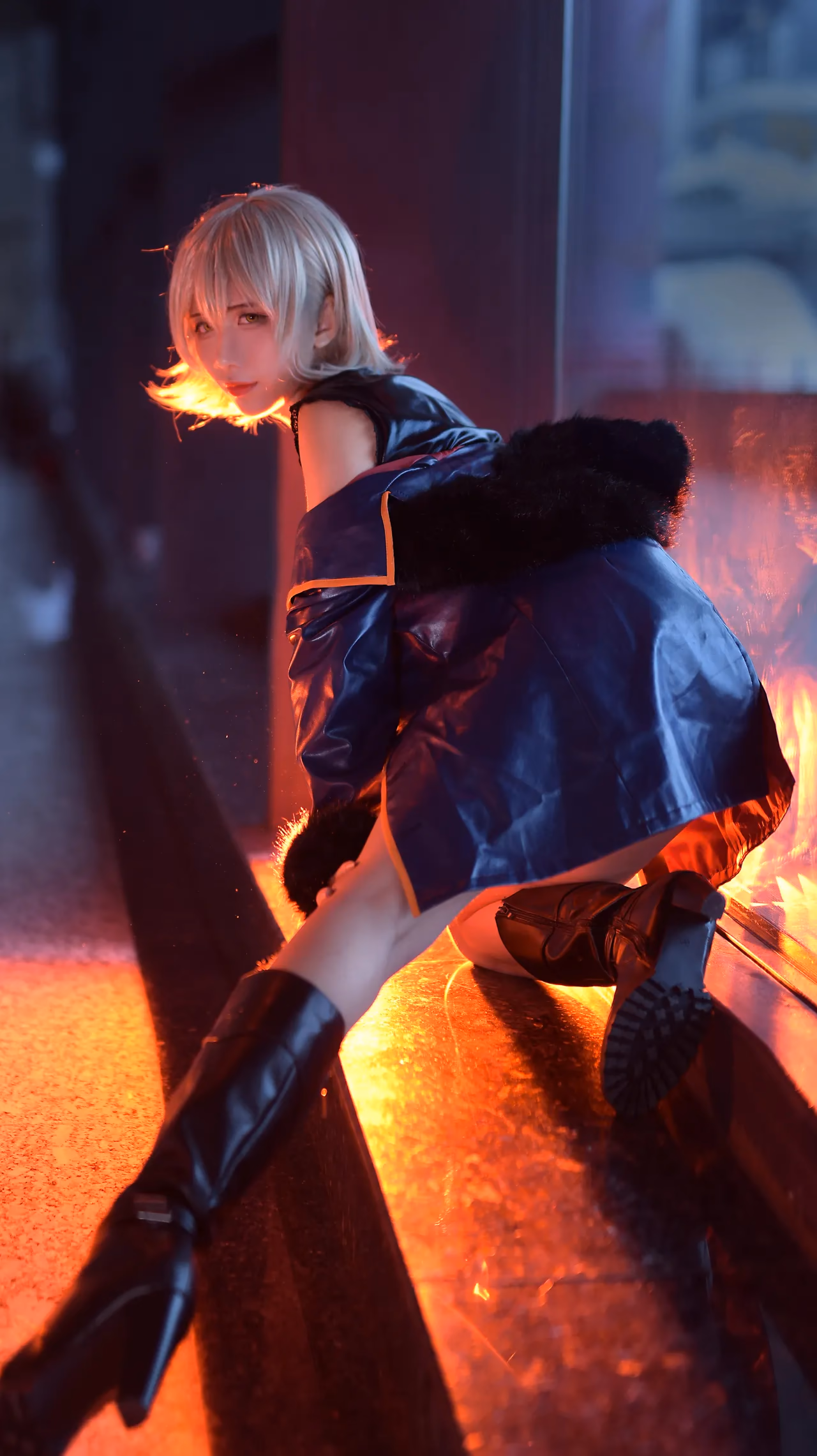 Jiuqu Jean as Jeanne d'Arc (Alter) — cosplay photo 17 of 20