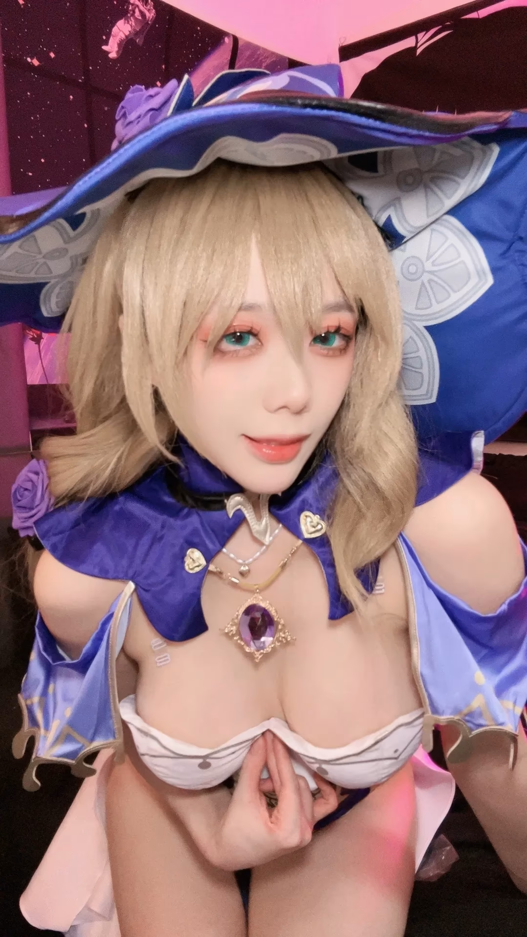 Jiuyan as Lisa Minci — cosplay photo 13 of 31
