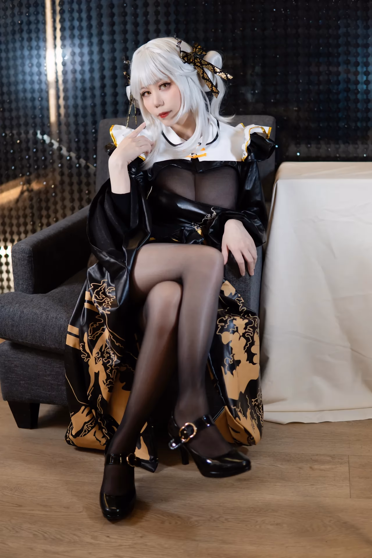 JYOESHI as Blanc — cosplay photo 2 of 39
