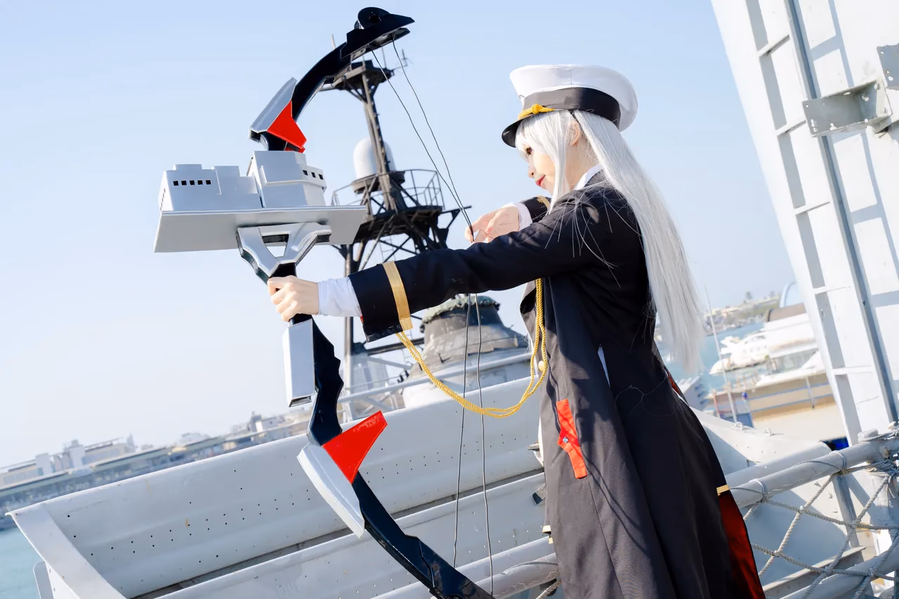 Kadorin Hitomi as Enterprise — cosplay photo 141 of 249