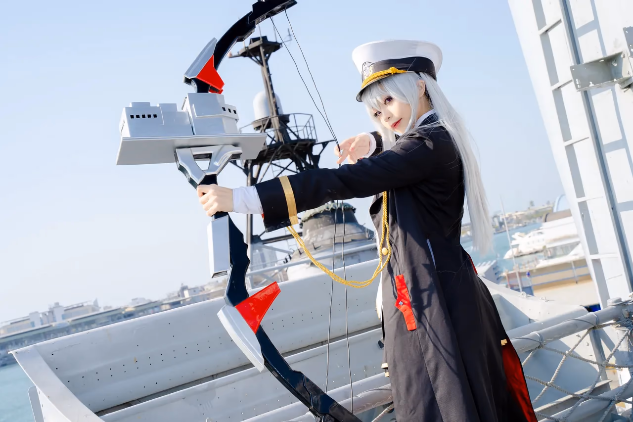 Kadorin Hitomi as Enterprise — cosplay photo 142 of 249
