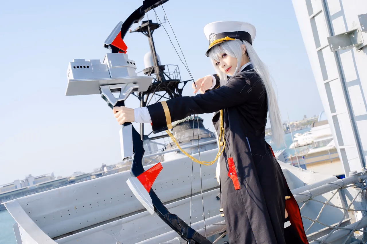 Kadorin Hitomi as Enterprise — cosplay photo 143 of 249