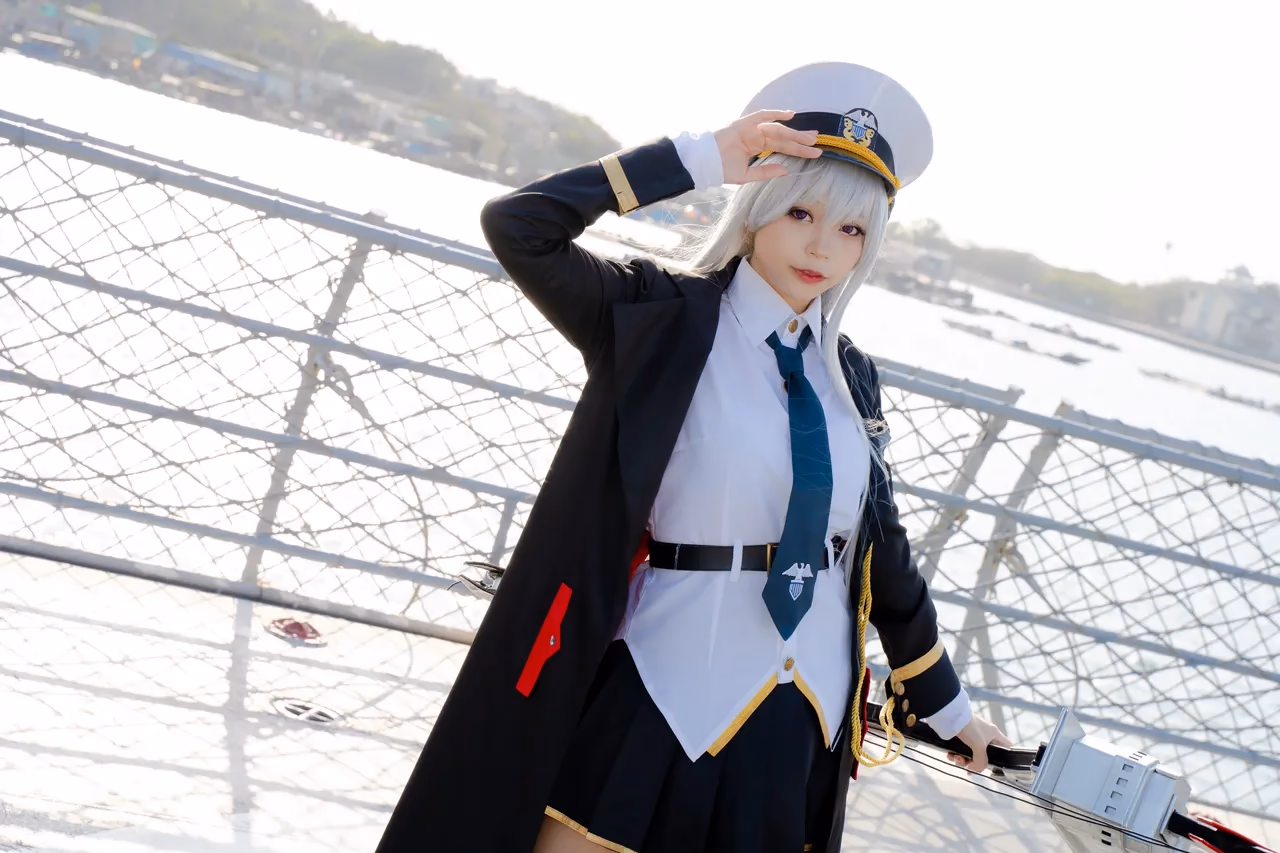 Kadorin Hitomi as Enterprise — cosplay photo 148 of 249