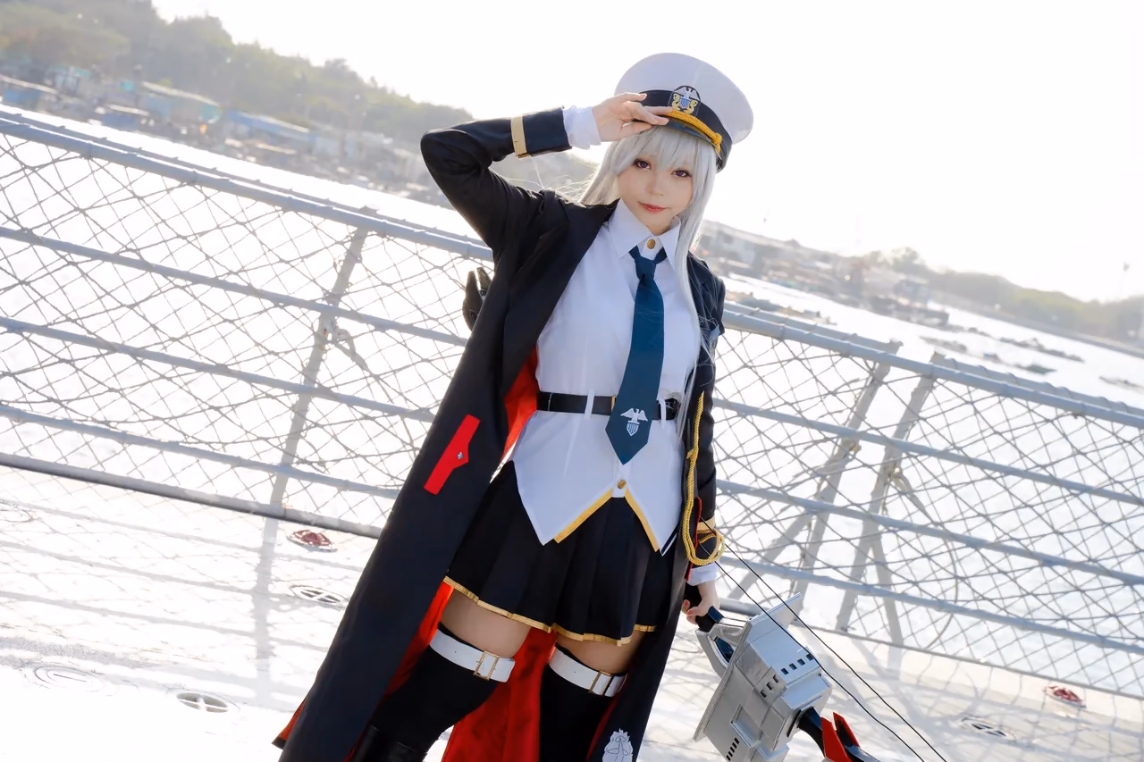 Kadorin Hitomi as Enterprise — cosplay photo 2 of 249