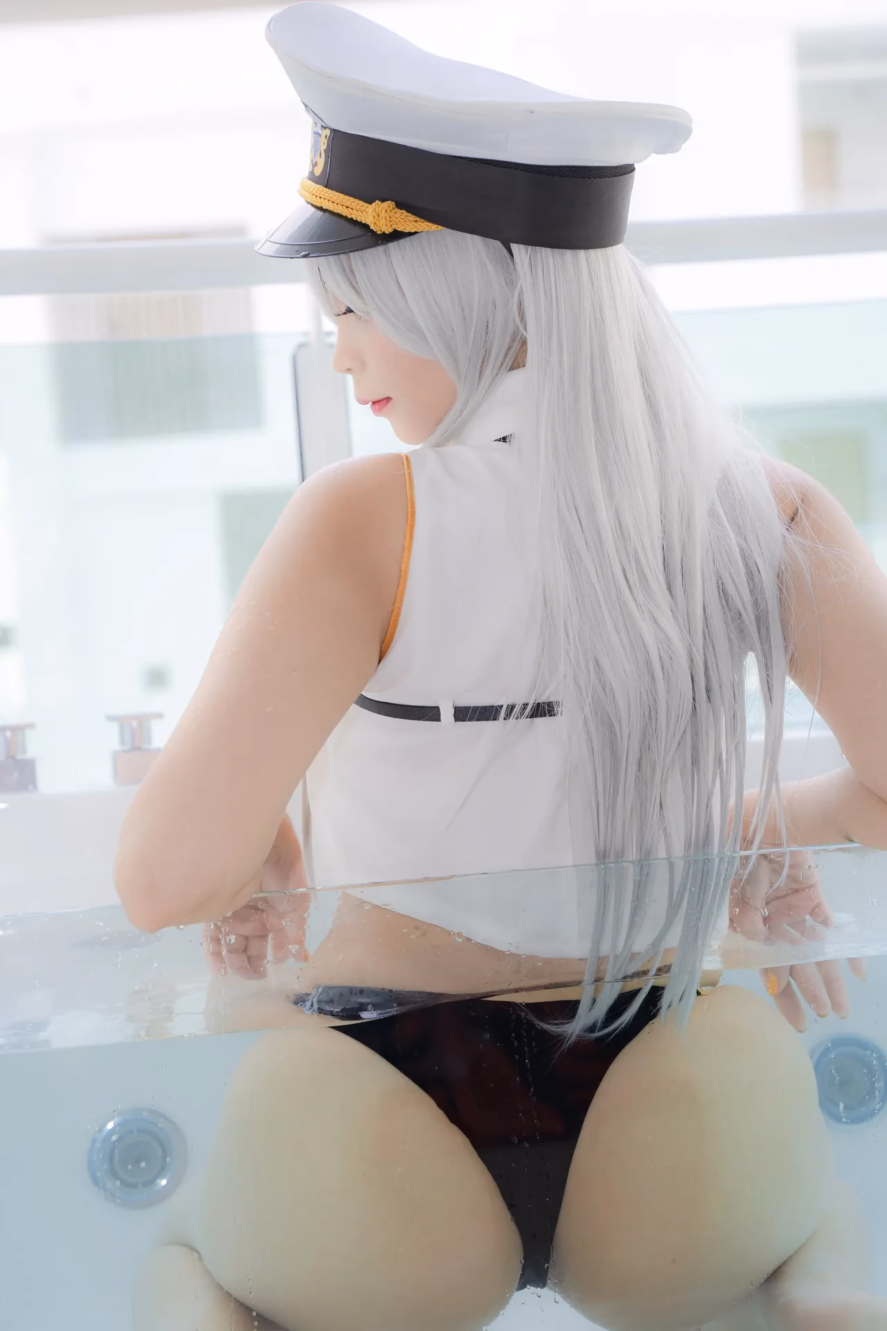 Kadorin Hitomi as Enterprise — cosplay photo 200 of 249