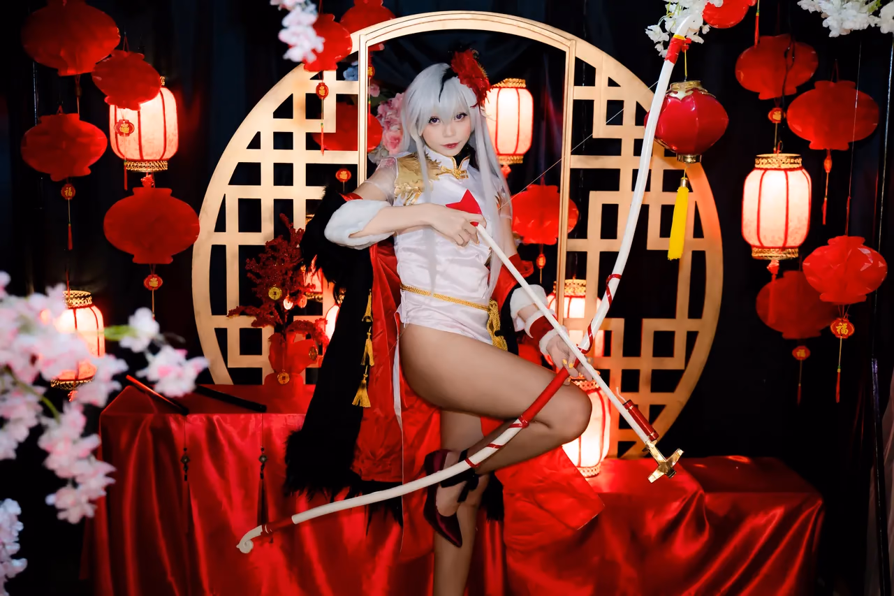 Kadorin Hitomi as Enterprise — cosplay photo 206 of 249