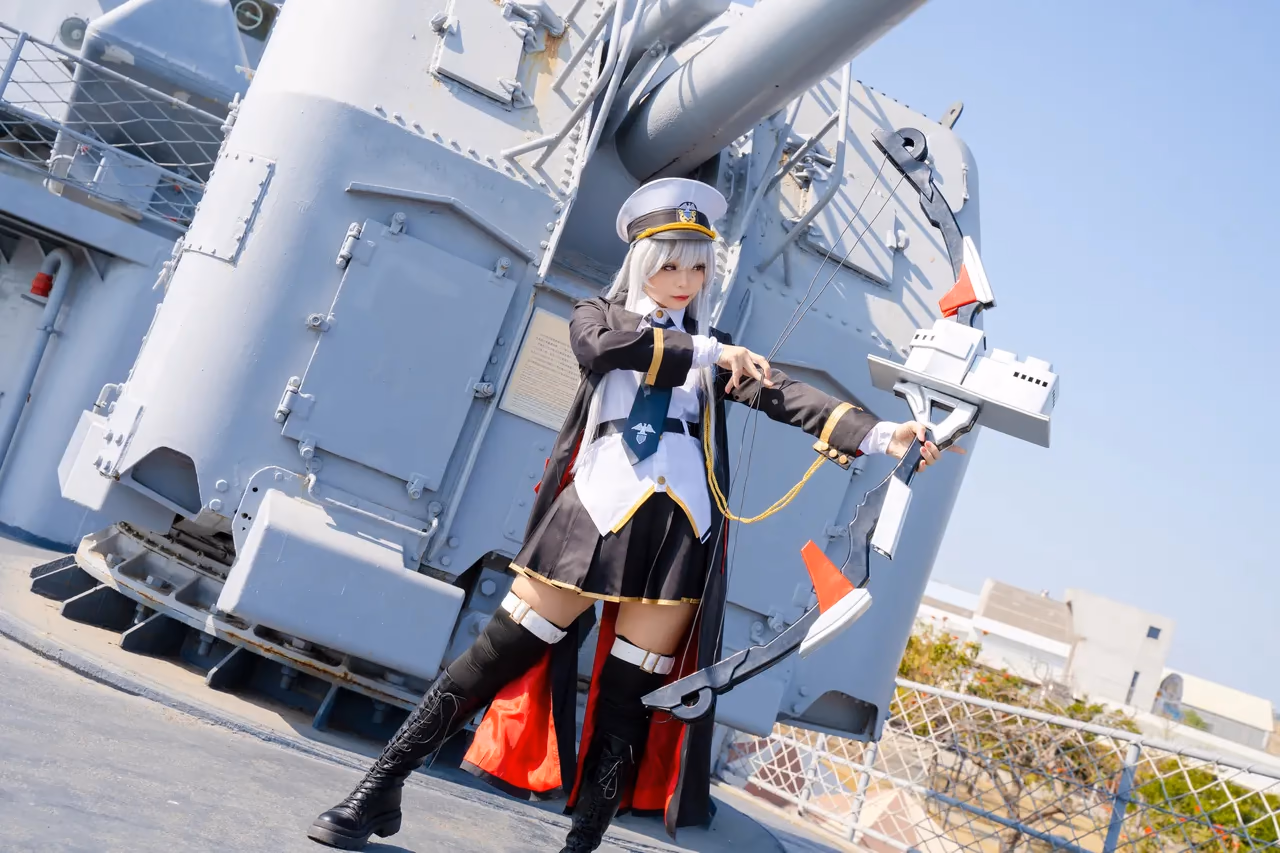 Kadorin Hitomi as Enterprise — cosplay photo 41 of 249