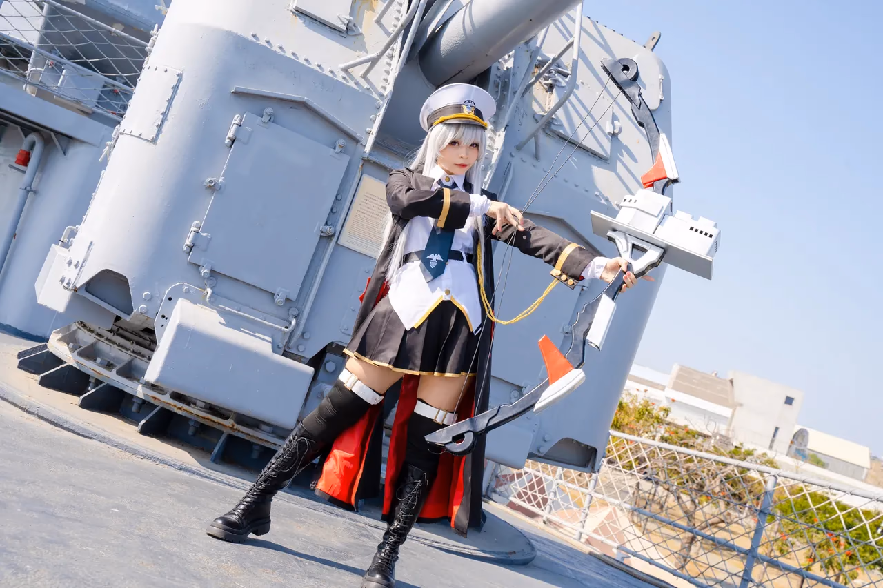 Kadorin Hitomi as Enterprise — cosplay photo 42 of 249