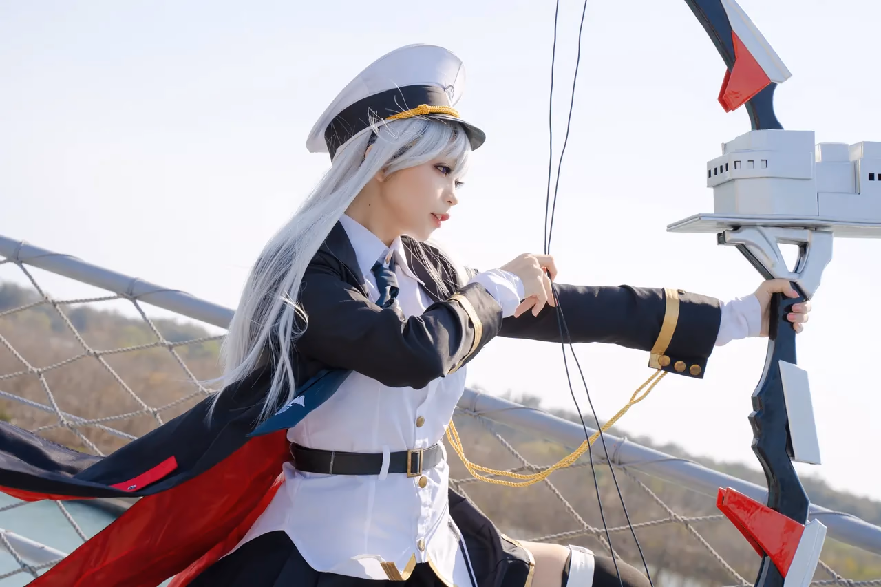 Kadorin Hitomi as Enterprise — cosplay photo 66 of 249
