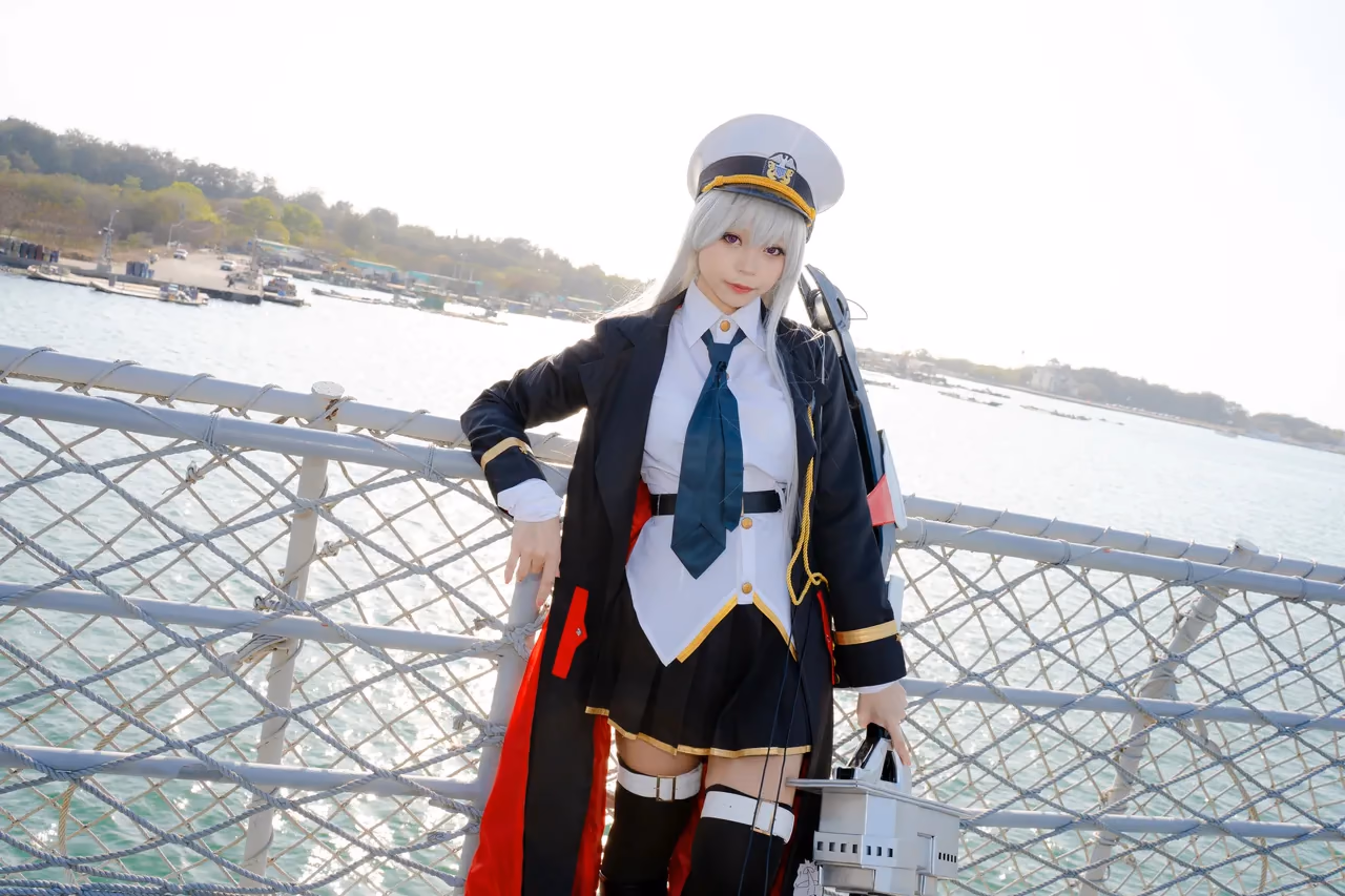 Kadorin Hitomi as Enterprise — cosplay photo 8 of 249