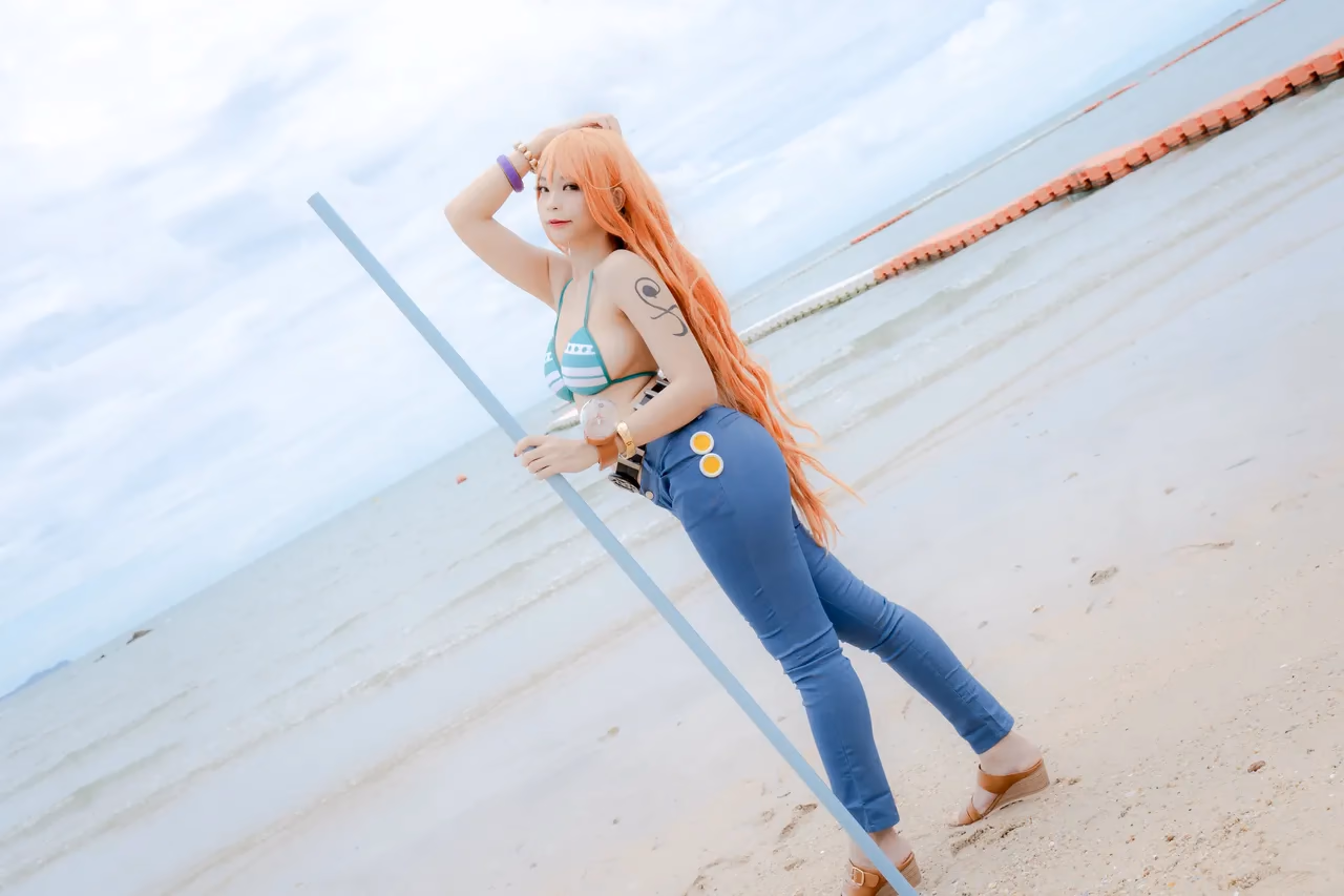 Kadorin Hitomi as Nami — cosplay photo 160 of 303