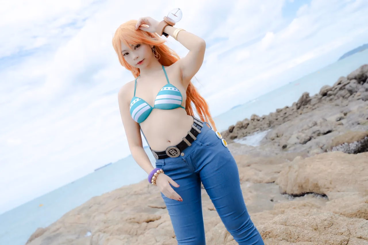 Kadorin Hitomi as Nami — cosplay photo 182 of 303
