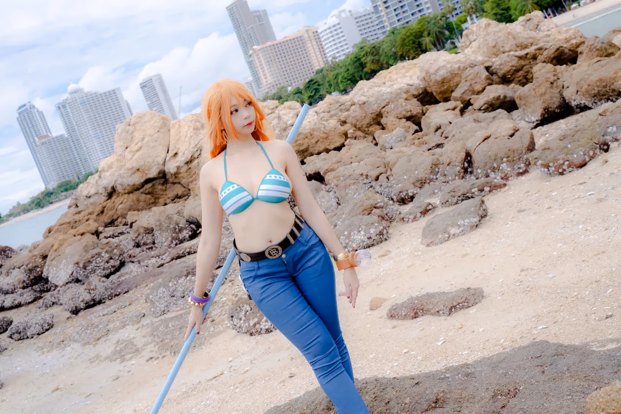 Kadorin Hitomi as Nami — cosplay photo 203 of 303