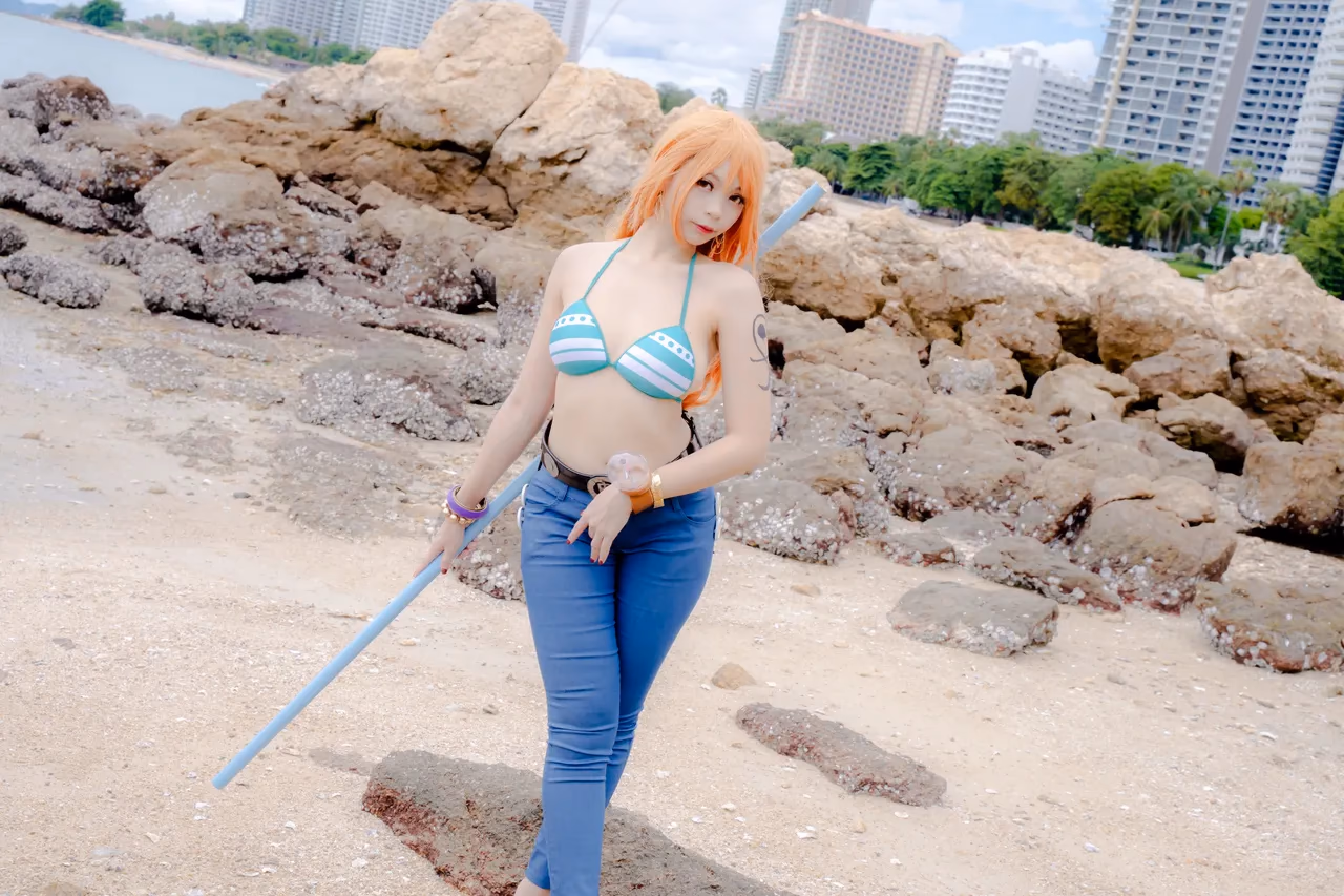 Kadorin Hitomi as Nami — cosplay photo 207 of 303