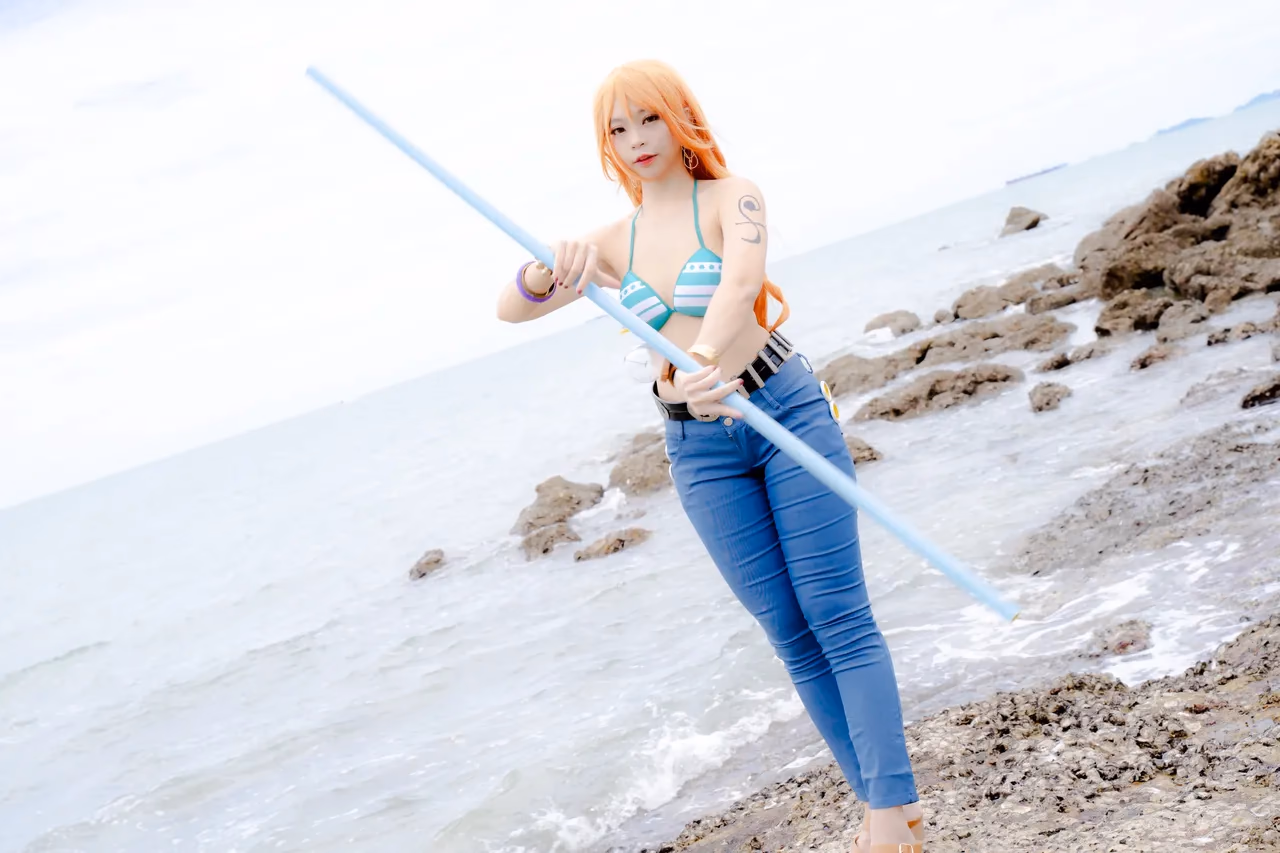 Kadorin Hitomi as Nami — cosplay photo 221 of 303