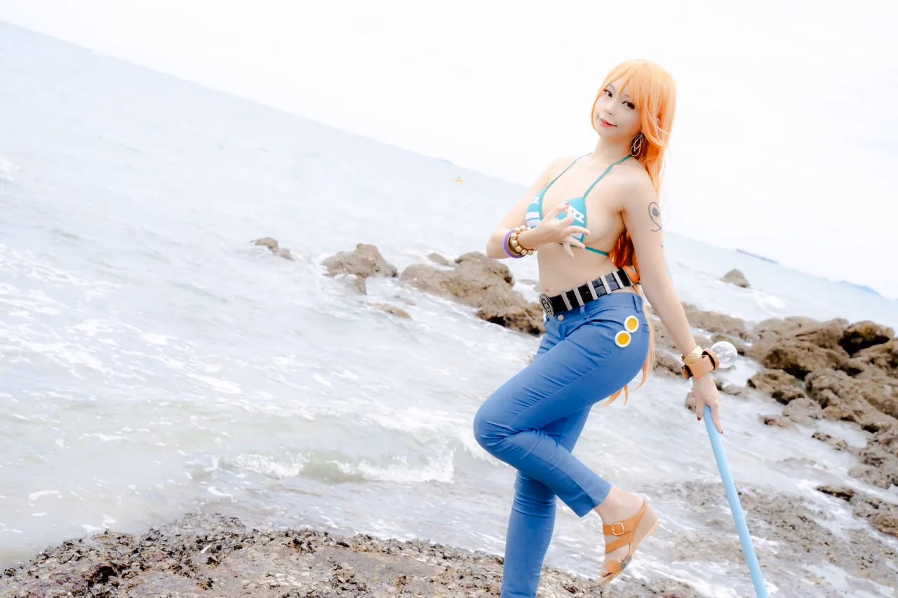 Kadorin Hitomi as Nami — cosplay photo 226 of 303