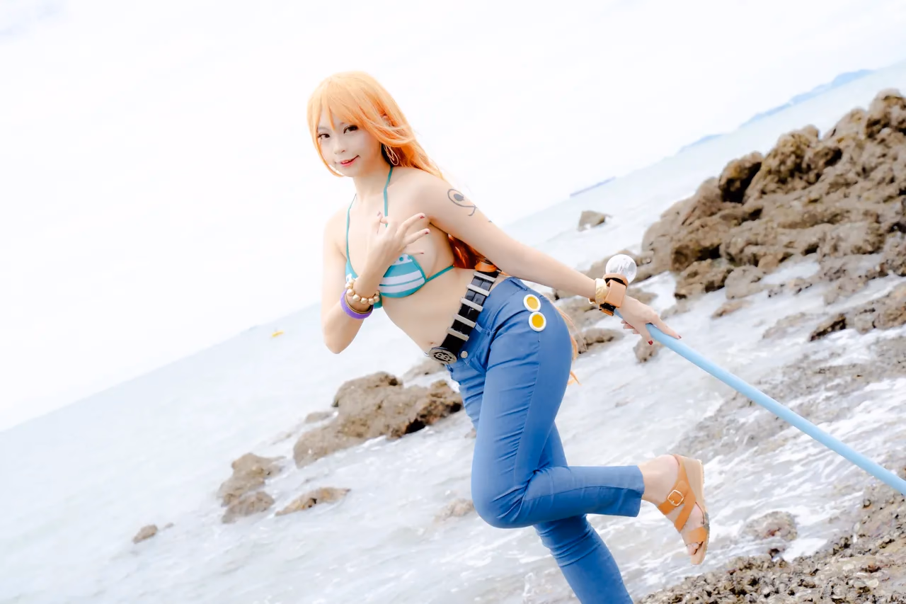 Kadorin Hitomi as Nami — cosplay photo 227 of 303