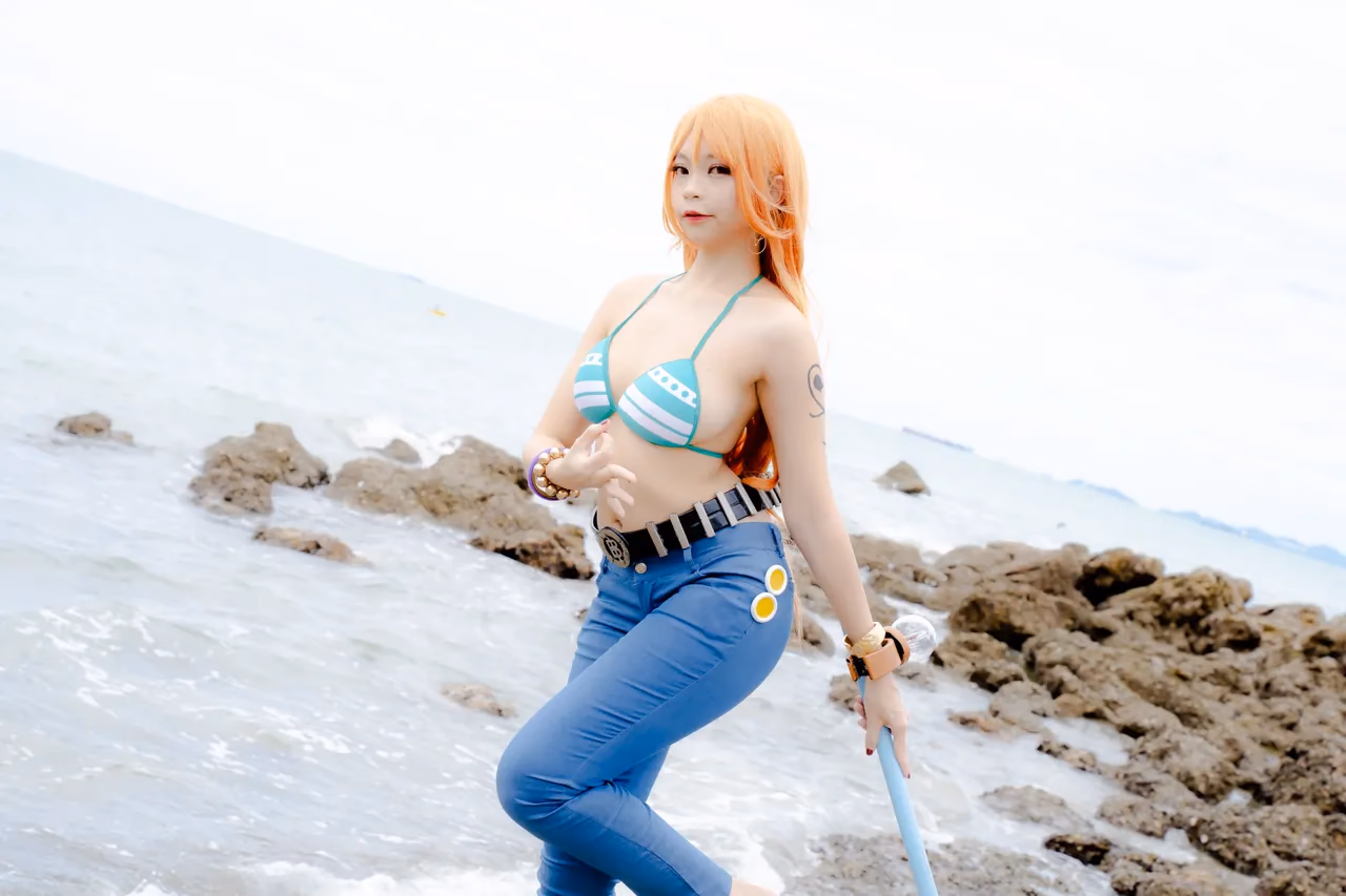 Kadorin Hitomi as Nami — cosplay photo 228 of 303
