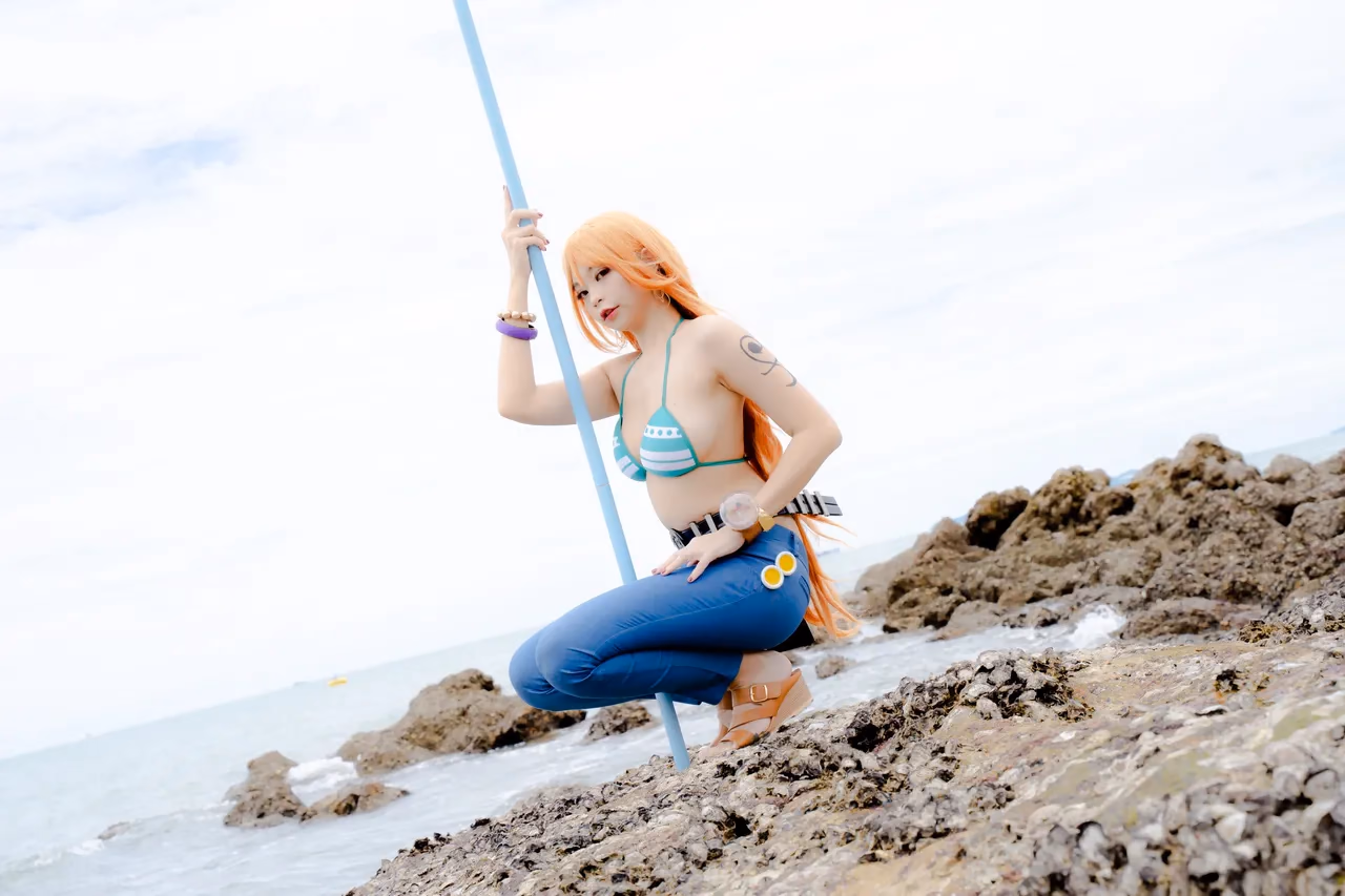 Kadorin Hitomi as Nami — cosplay photo 230 of 303