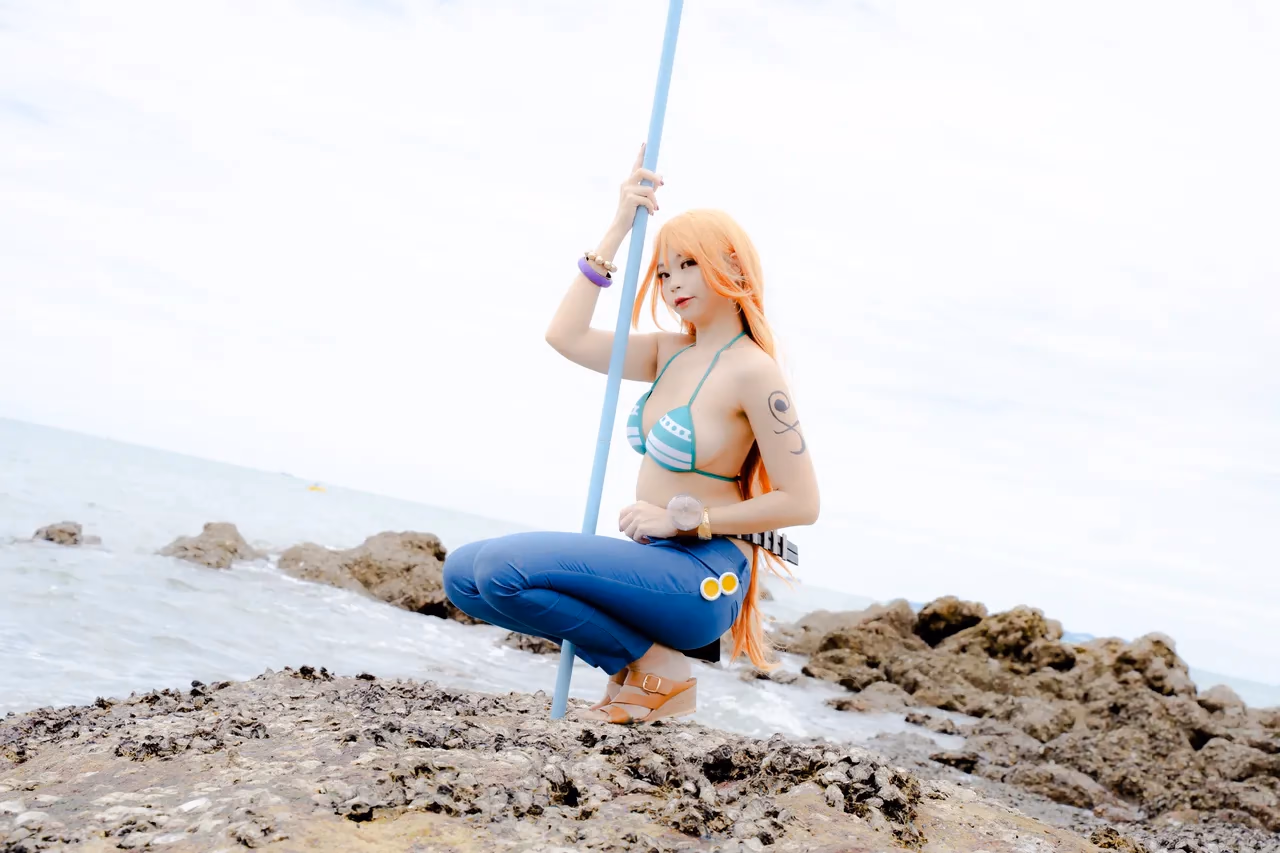 Kadorin Hitomi as Nami — cosplay photo 231 of 303