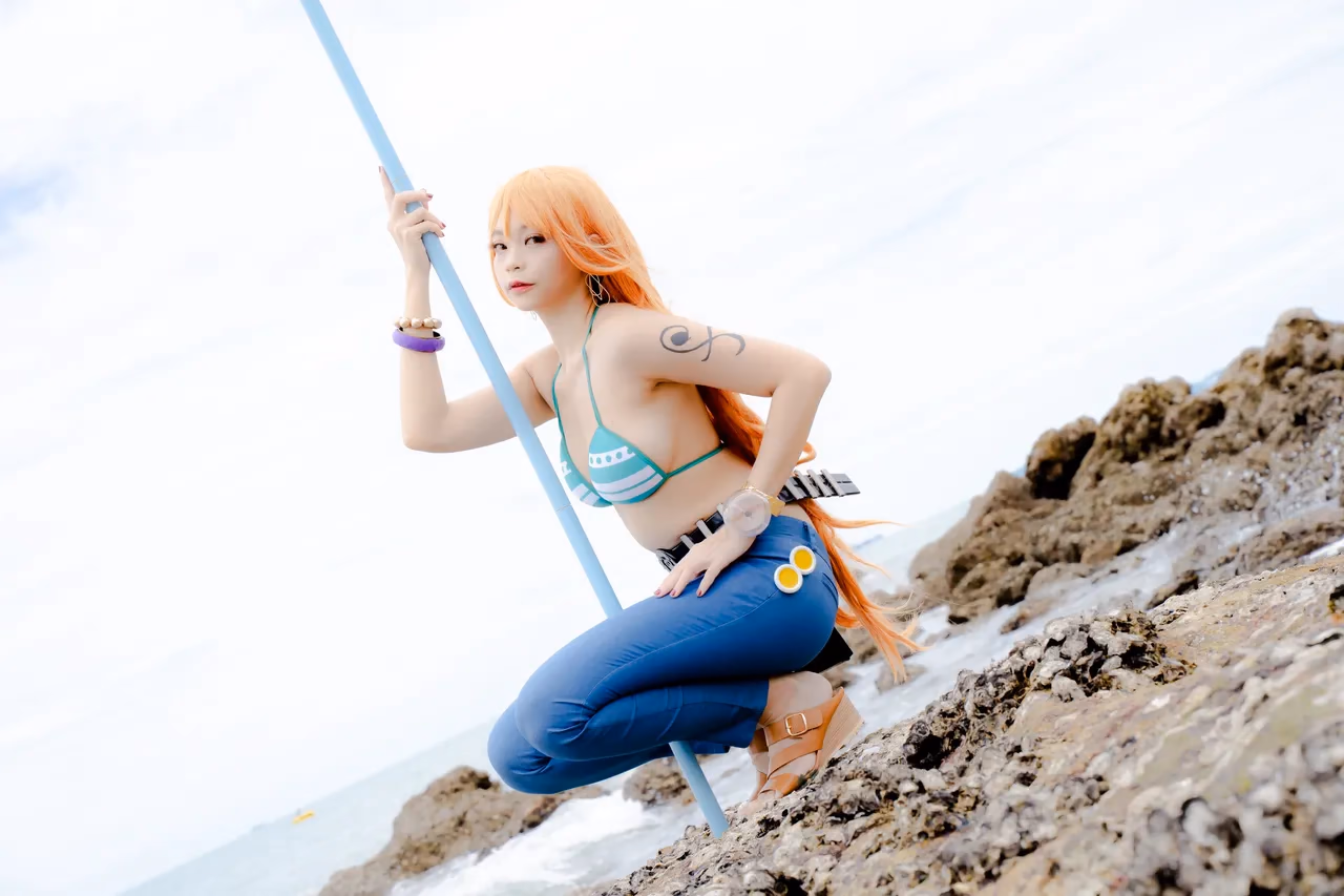 Kadorin Hitomi as Nami — cosplay photo 232 of 303