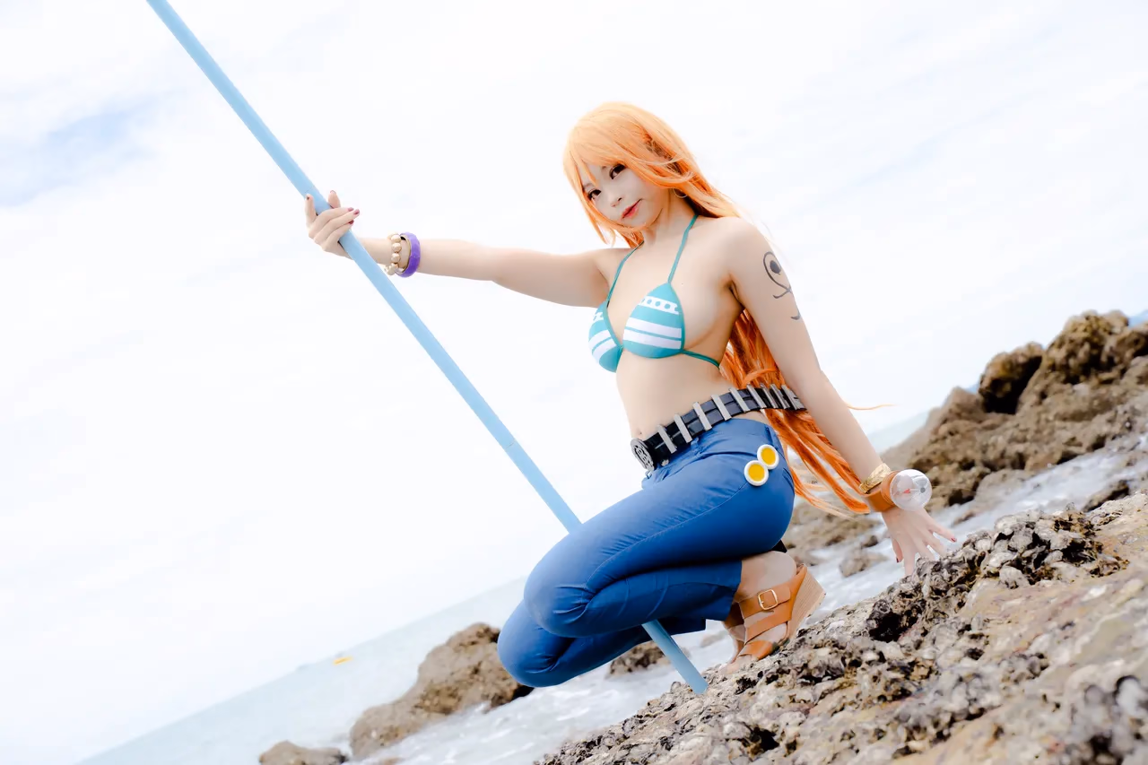 Kadorin Hitomi as Nami — cosplay photo 234 of 303