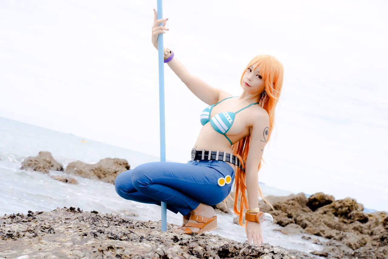 Kadorin Hitomi as Nami — cosplay photo 236 of 303