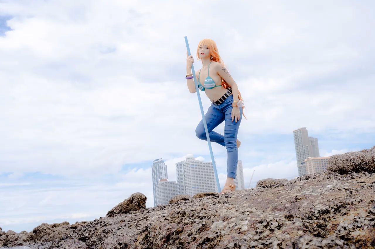 Kadorin Hitomi as Nami — cosplay photo 243 of 303