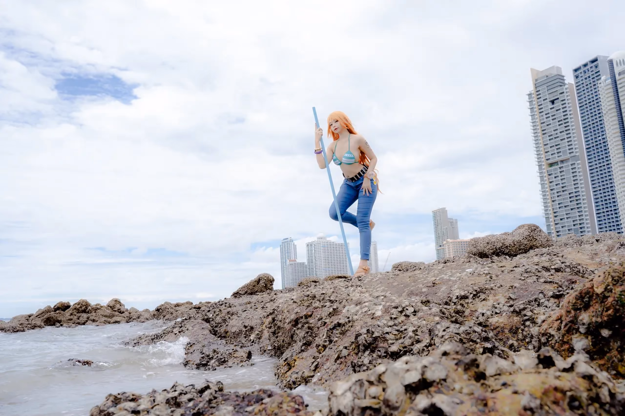 Kadorin Hitomi as Nami — cosplay photo 245 of 303
