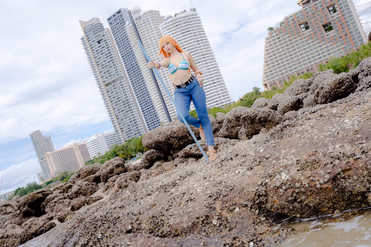 Kadorin Hitomi as Nami — cosplay photo 247 of 303