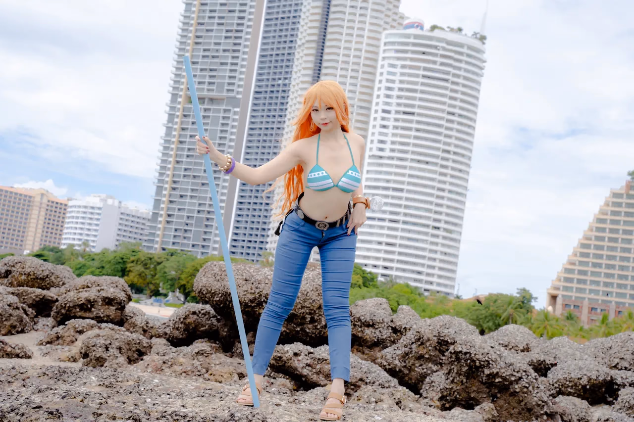 Kadorin Hitomi as Nami — cosplay photo 248 of 303