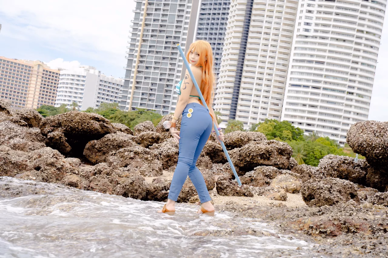 Kadorin Hitomi as Nami — cosplay photo 267 of 303