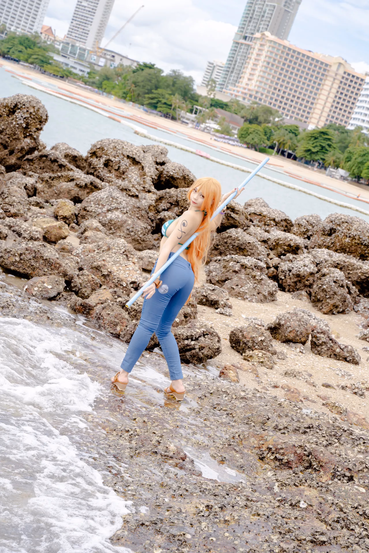 Kadorin Hitomi as Nami — cosplay photo 269 of 303