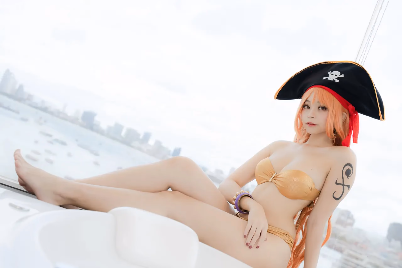 Kadorin Hitomi as Nami — cosplay photo 27 of 303