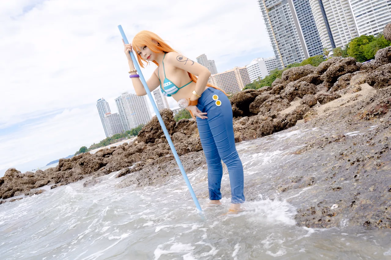 Kadorin Hitomi as Nami — cosplay photo 288 of 303