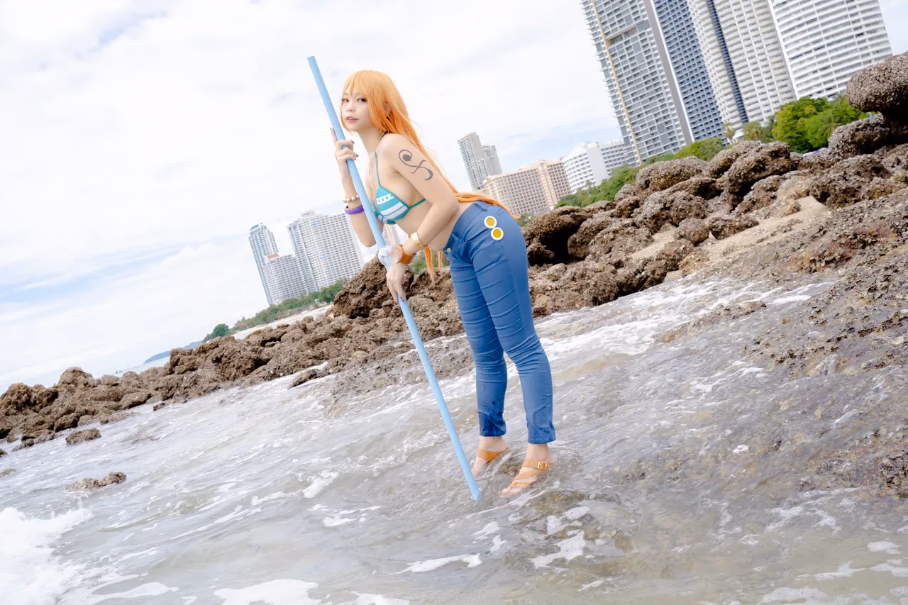 Kadorin Hitomi as Nami — cosplay photo 289 of 303